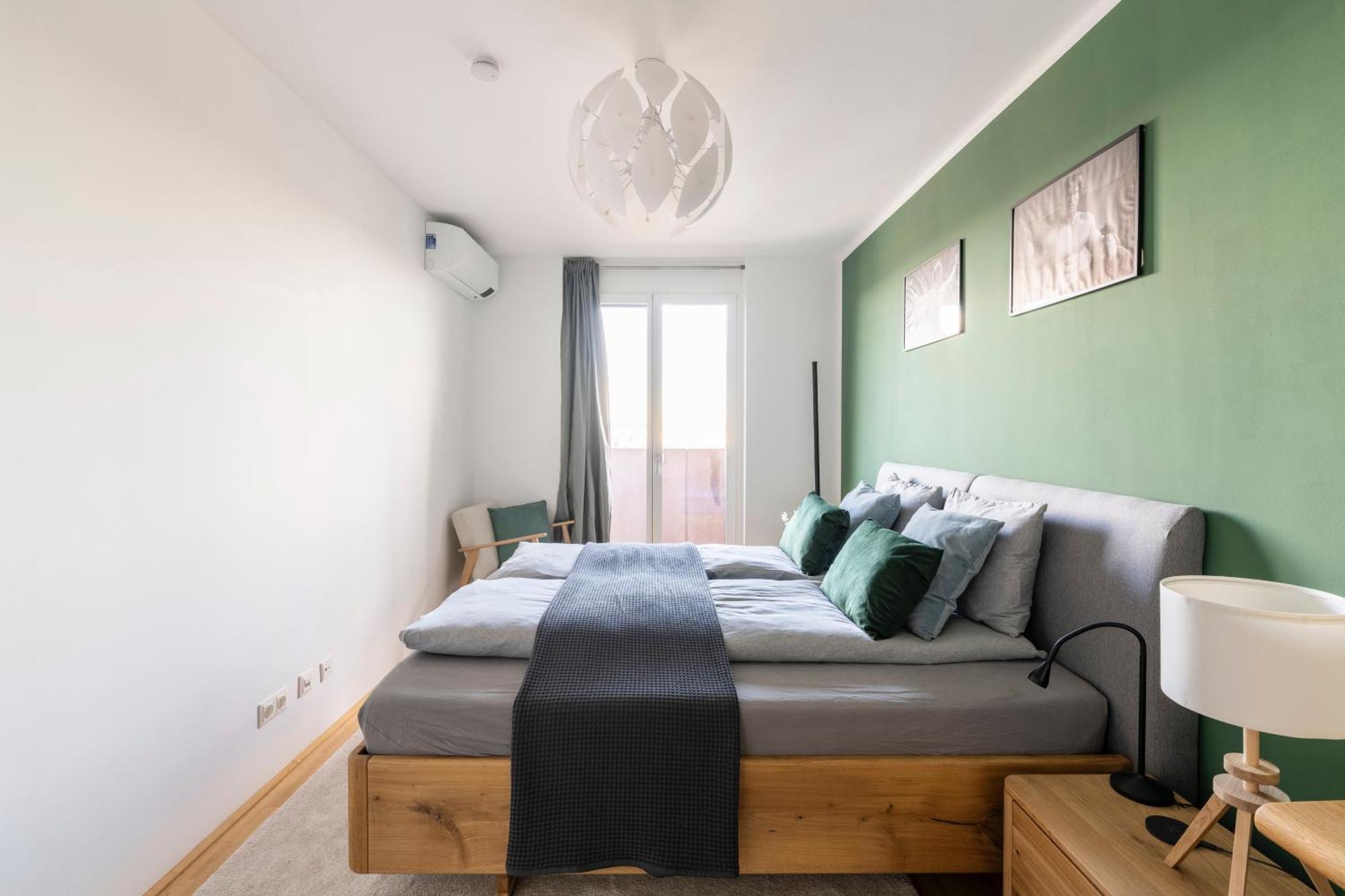 Edler Wohnraum Panoramablick 3 Sz Boxspringbetten, E-Ladestation, Kaffeevollautomat, Klima, Lift, Terrasse & 2Xtg غراتس المظهر الخارجي الصورة